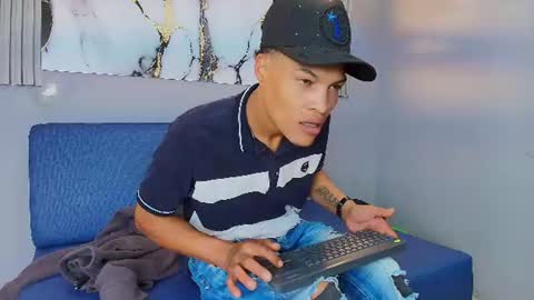 Snapshot of ander_ficher chatting on 06/23/26, 03:32 ANDER online show from 06/23/26, 03:32