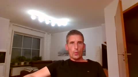 Name online show from 07/10/26, 10:01