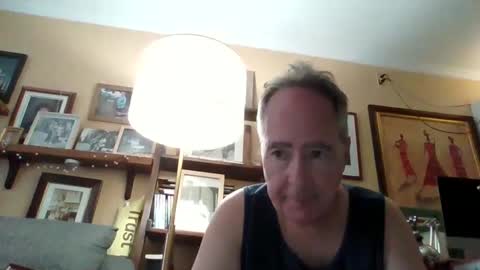 Snapshot of andre6045 chatting on 09/23/25, 08:23 andre6045 online show from 09/23/25, 08:23
