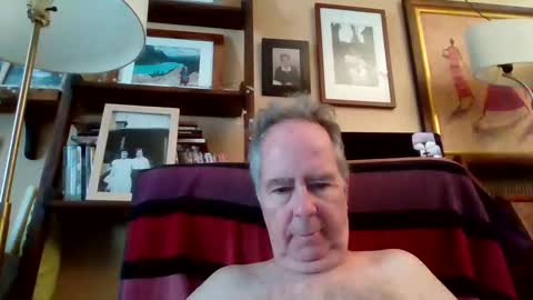 Snapshot of andre6045 chatting on 10/19/25, 06:30 andre6045 online show from 10/19/25, 06:30