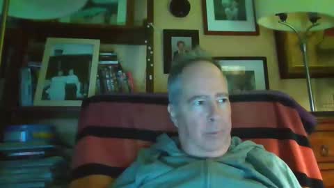 Snapshot of andre6045 chatting on 03/08/26, 12:30 andre6045 online show from 03/08/26, 12:30