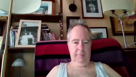 Snapshot of andre6045 chatting on 03/29/26, 01:33 andre6045 online show from 03/29/26, 01:33