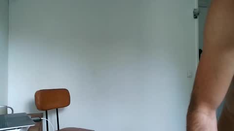 Snapshot of andre_m12 chatting on 09/16/25, 08:59 Andrew m12 online show from 09/16/25, 08:59