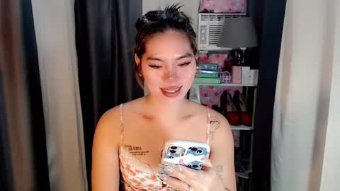 Snapshot of andrea06121998 chatting on 04/24/26, 01:46 andrea06121998 online show from 04/24/26, 01:46