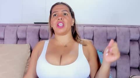 Andrea bigtits69 online show from 04/16/26, 10:12