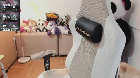 Snapshot of andrea_bonnie chatting on 03/23/26, 11:20 andrea_bonnie online show from 03/23/26, 11:20