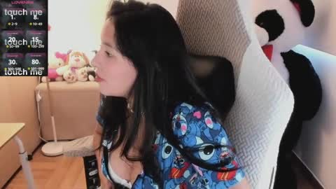 Snapshot of andrea_bonnie chatting on 04/01/26, 10:51 andrea_bonnie online show from 04/01/26, 10:51