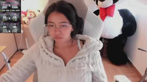 Snapshot of andrea_bonnie chatting on 04/23/26, 10:23 andrea_bonnie online show from 04/23/26, 10:23