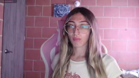 Andrea  online show from 10/28/25, 02:20