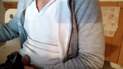 Snapshot of andrea_feetlover chatting on 11/10/25, 06:12 andrea_feetlover online show from 11/10/25, 06:12