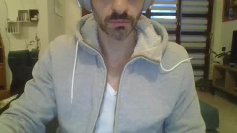 Snapshot of andrea_feetlover chatting on 02/16/26, 06:09 andrea_feetlover online show from 02/16/26, 06:09