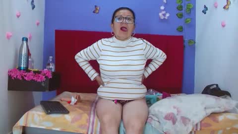 ANDREA LOPEZ online show from 09/30/25, 11:15