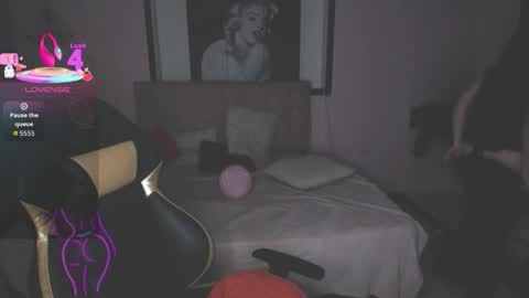 Andrea Ramos online show from 11/03/25, 07:04