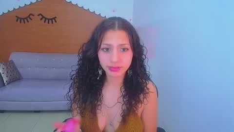 Snapshot of andrea_torres_t chatting on 03/12/25, 07:38 Andrea online show from 03/12/25, 07:38