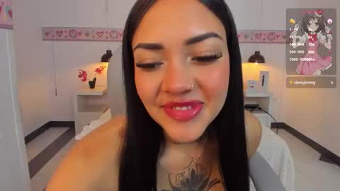 Snapshot of andreag_ chatting on 12/04/25, 04:11 Andrea online show from 12/04/25, 04:11