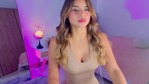 Snapshot of andreathomson chatting on 02/08/26, 03:48 Please call me Andrea online show from 02/08/26, 03:48