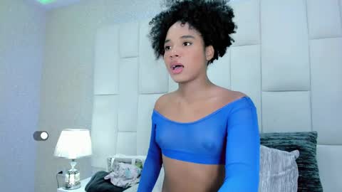 Snapshot of andreayano chatting on 10/06/25, 05:27 andreayano online show from 10/06/25, 05:27