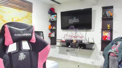 andrees_s online show from 10/07/25, 03:14