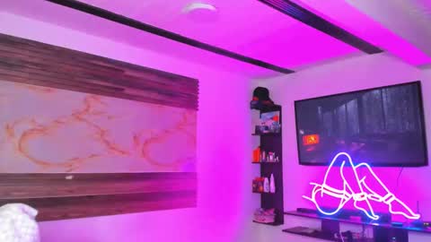 andrees_s online show from 10/08/25, 01:03