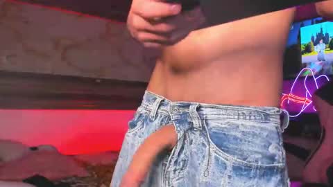 andrees_s online show from 12/03/25, 01:13