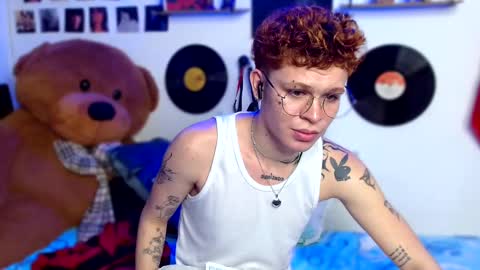 Snapshot of andreewwolffman chatting on 03/05/25, 08:00 Andrew online show from 03/05/25, 08:00