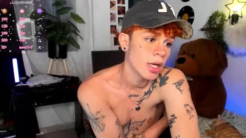 Snapshot of andreewwolffman chatting on 09/16/25, 11:17 Andrew online show from 09/16/25, 11:17