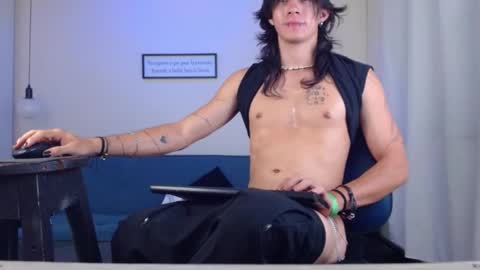 Snapshot of andreey50 chatting on 12/23/24, 01:29 Andrey online show from 12/23/24, 01:29