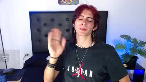 Snapshot of andreey50 chatting on 12/13/25, 09:09 Andrey online show from 12/13/25, 09:09