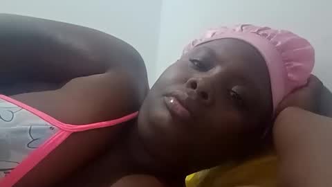 Snapshot of andreita_naughty chatting on 10/27/25, 12:31 Andrea  online show from 10/27/25, 12:31