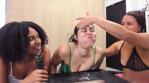 Snapshot of andreitatruji chatting on 09/09/25, 08:41 yudith online show from 09/09/25, 08:41