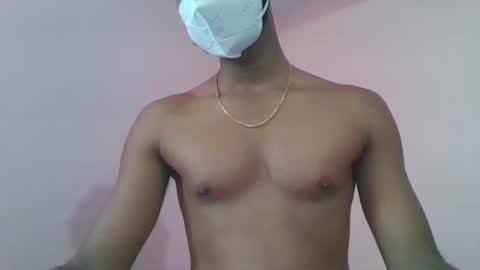 Snapshot of andres01_ chatting on 10/10/25, 05:06 andres01_ online show from 10/10/25, 05:06