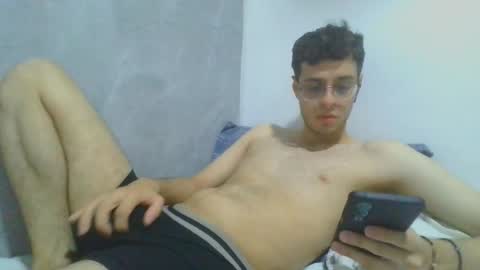 Snapshot of andres129494 chatting on 12/15/25, 02:38 andres129494 online show from 12/15/25, 02:38