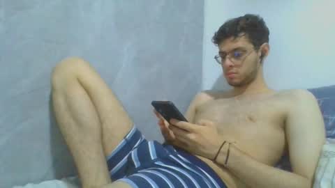 Snapshot of andres129494 chatting on 12/22/25, 02:08 andres129494 online show from 12/22/25, 02:08