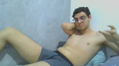 Snapshot of andres129494 chatting on 01/15/26, 01:54 andres129494 online show from 01/15/26, 01:54