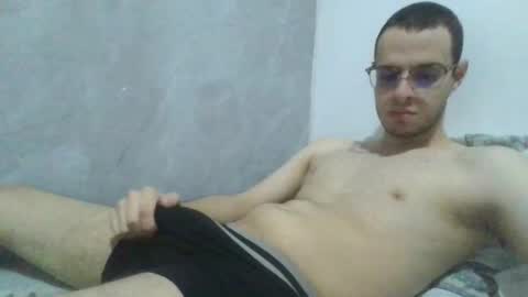 Snapshot of andres129494 chatting on 02/23/26, 01:47 andres129494 online show from 02/23/26, 01:47