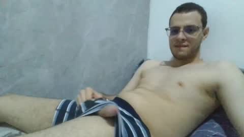 andres129494 online show from 04/12/26, 02:38
