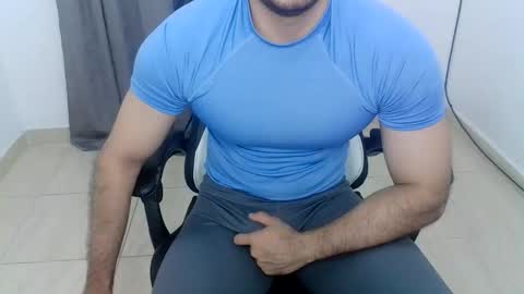 andres180950734 online show from 11/10/25, 10:36