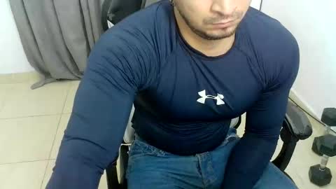 Snapshot of andres180950734 chatting on 03/27/26, 11:32 andres180950734 online show from 03/27/26, 11:32