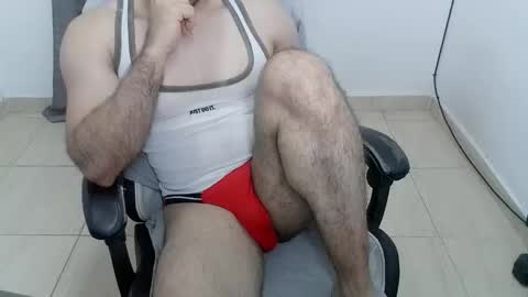 Snapshot of andres180950734 chatting on 04/24/26, 12:35 andres180950734 online show from 04/24/26, 12:35
