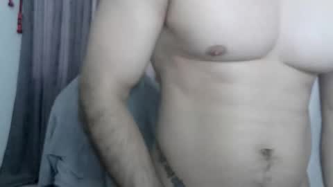 Snapshot of andres180950734 chatting on 04/28/26, 02:33 andres180950734 online show from 04/28/26, 02:33