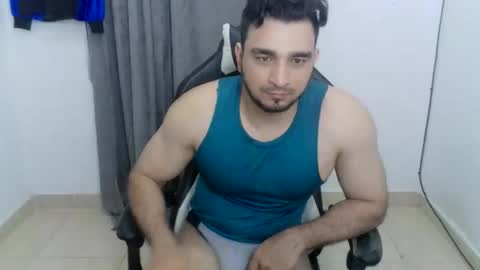 Snapshot of andres180950734 chatting on 05/09/26, 01:00 andres180950734 online show from 05/09/26, 01:00