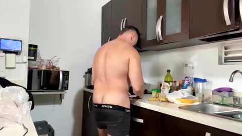 Snapshot of andres_bottero chatting on 03/09/26, 08:46 Andrs botero online show from 03/09/26, 08:46