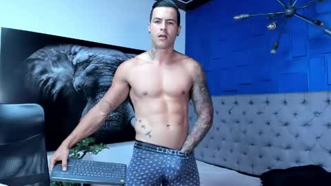 insta andres clark  online show from 04/24/26, 05:15