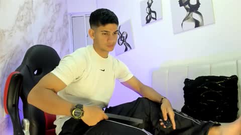 andres_stud online show from 11/10/25, 04:22