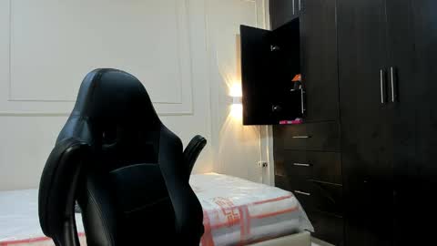 andres_stud online show from 04/29/26, 03:21