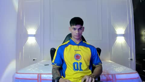 andres_stud online show from 06/18/26, 04:46