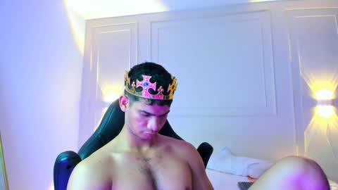andres_stud online show from 06/25/26, 05:12