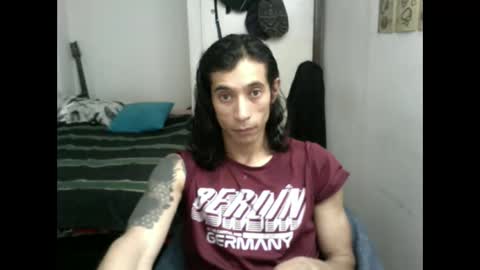 Snapshot of andresdelews chatting on 01/06/26, 04:11 Delews online show from 01/06/26, 04:11