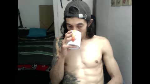 Snapshot of andresdelews chatting on 01/08/26, 03:53 Delews online show from 01/08/26, 03:53