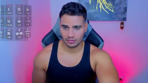 Snapshot of andresfiit chatting on 06/17/26, 12:35 Andres online show from 06/17/26, 12:35